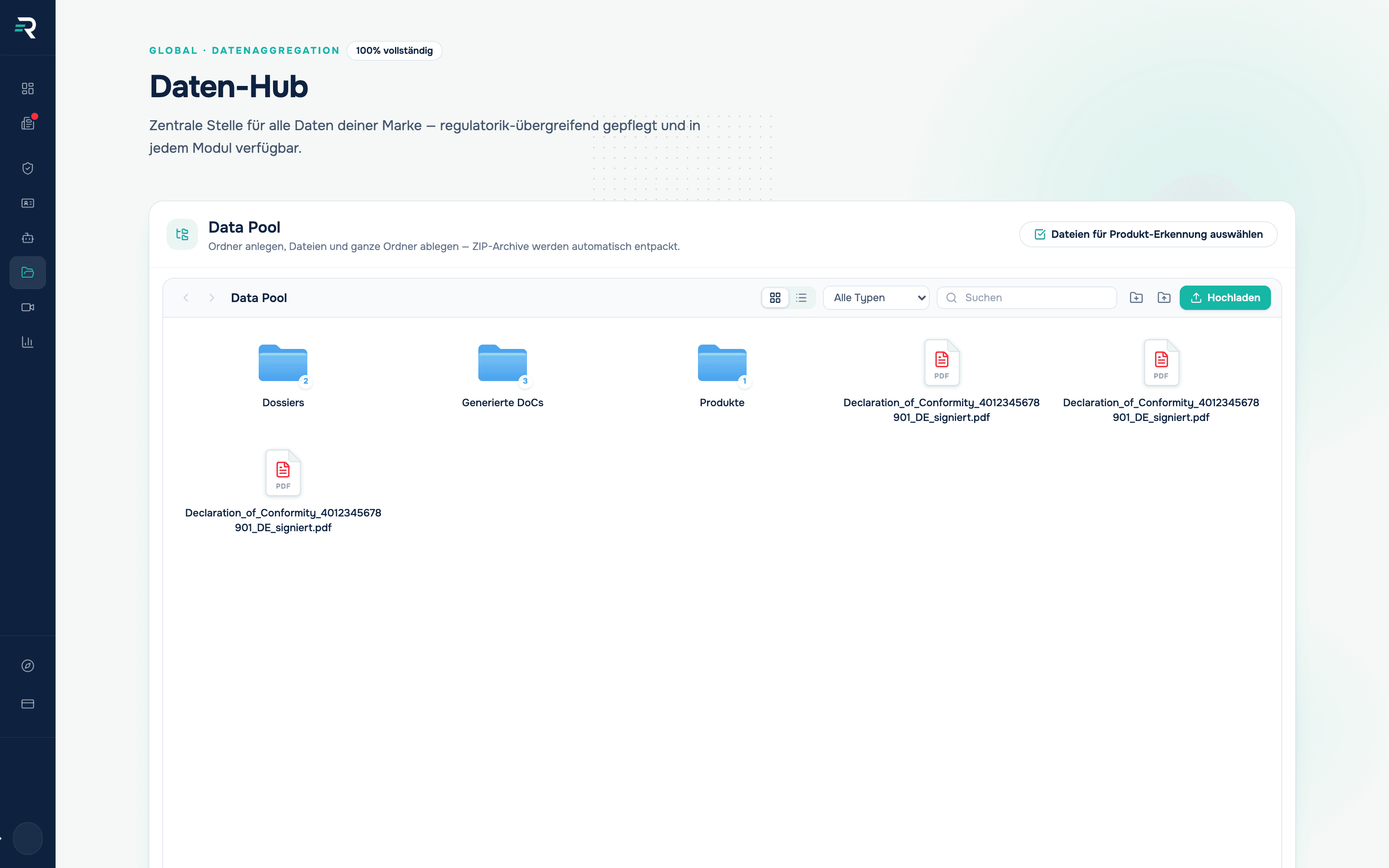 Daten-Hub in Reguly: Data Pool mit den Ordnern Dossiers, Generierte DoCs und Produkte sowie abgelegten signierten Konformitätserklärungen als PDF, dazu die Schaltflächen Hochladen und „Dateien für Produkt-Erkennung auswählen"